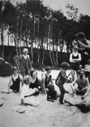 Bekanta och vänner till Karl Alberts vid Tulebo Sörgårds str