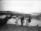 Vid sjön Fredens strand. Strömsholm 1910-11.