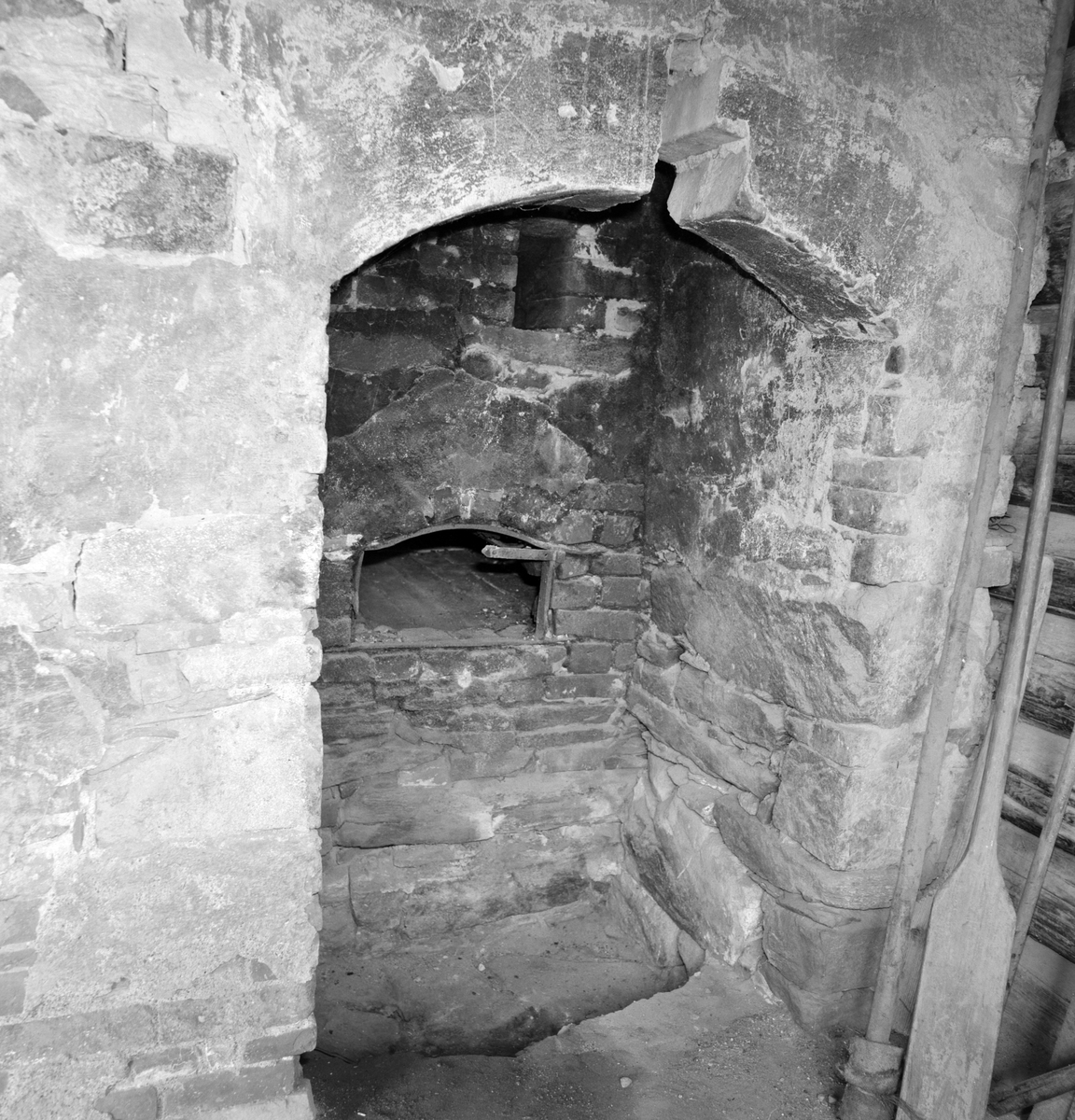 Sørum gård, Stange. Bryggerhus, bakerovn.Gnr.131 , bnr.1.