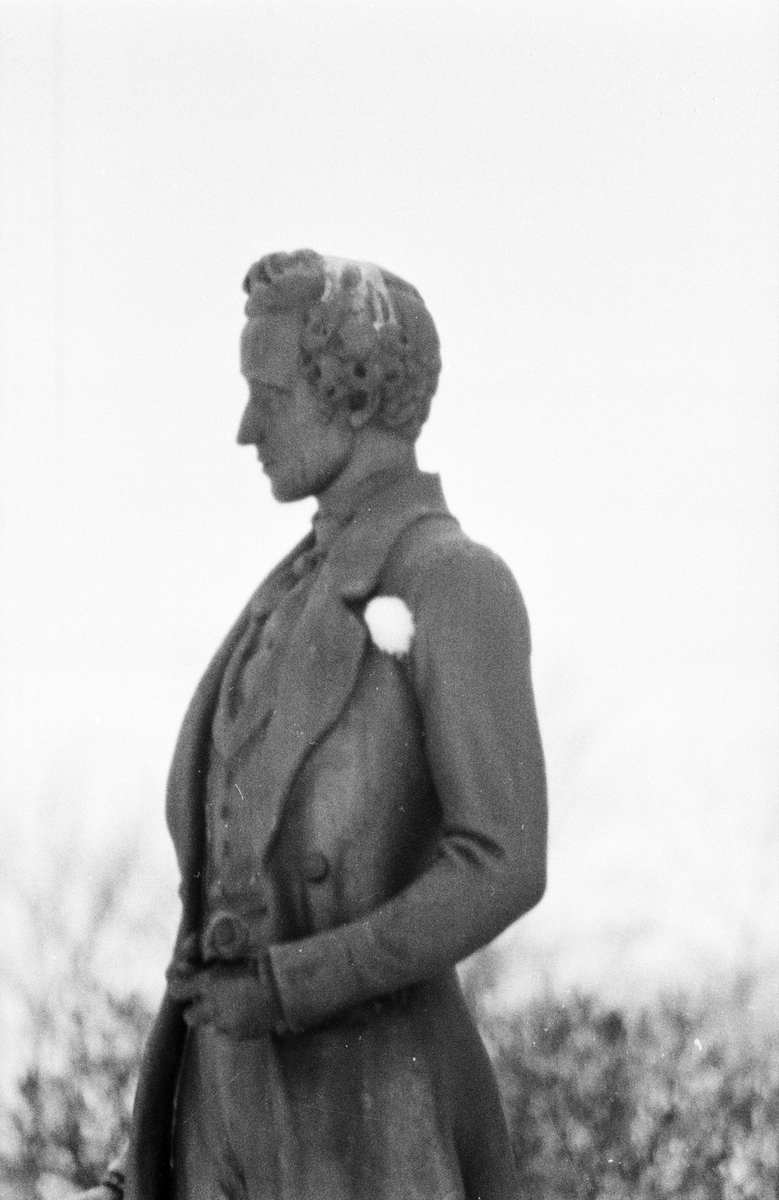 Prins Gustafs staty vid Carolina Rediviva, Uppsala 1967