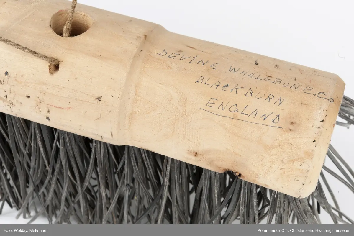 Feiekost, fremstil av hvalbardeplate,