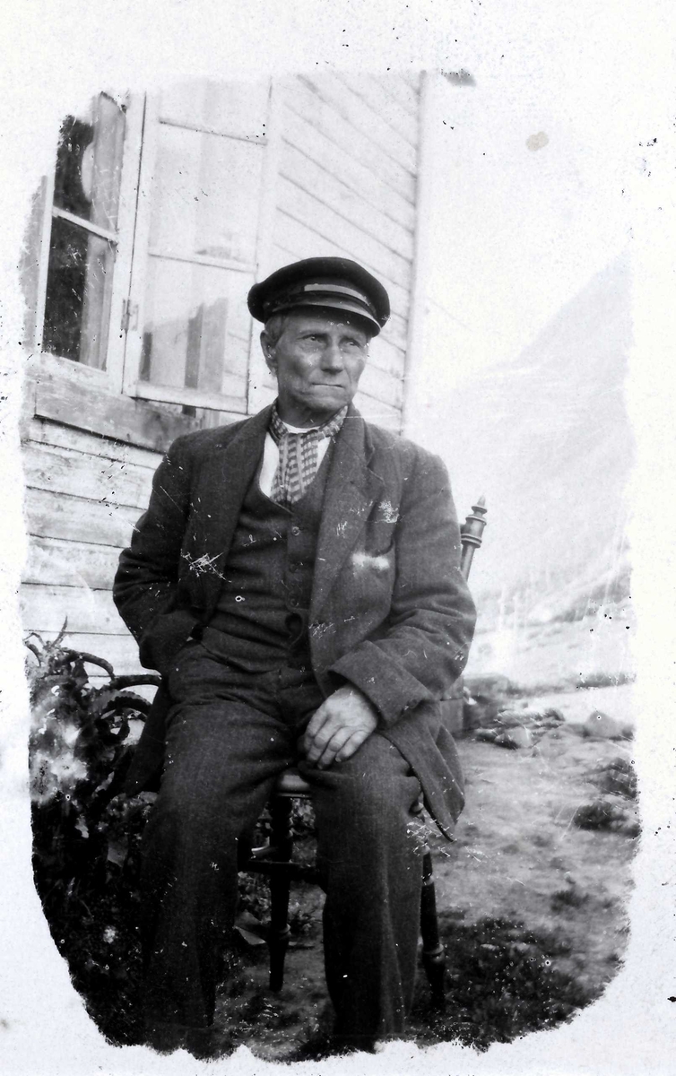 Jonas Johnsen fra Rødsand i Sortland. Bildet er tatt i ca. 1920