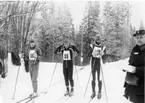 Skidtävling, Hallbystugan. A 6, fanjunkare Eskil Andersson t h.