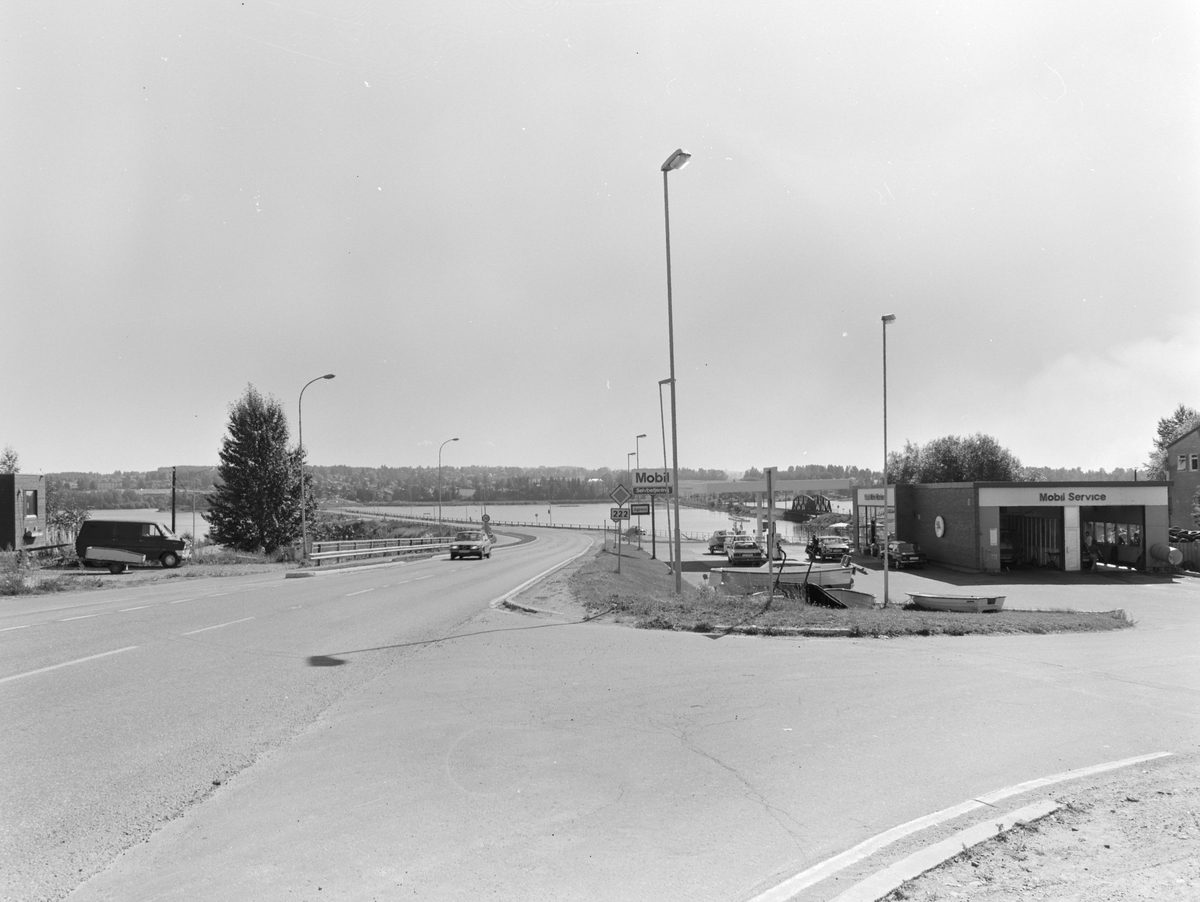 STANGEBRUA, MOBIL BENSINSTASJON, OVERSIKT, 1984