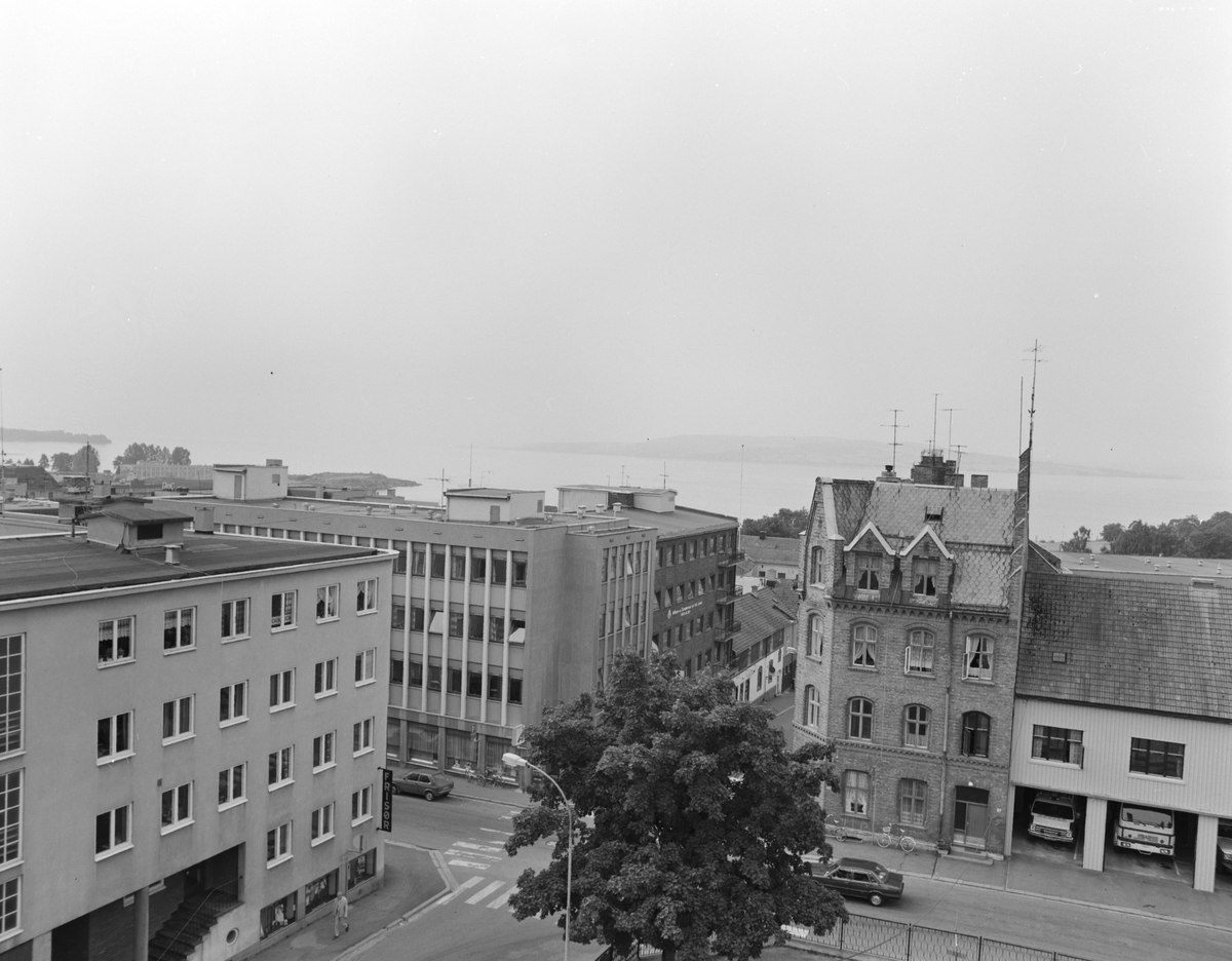 Hamar, Grønnegata 70, Hamar Brannstasjon, "brannstasjonen", garasjer, brannbiler, Seminargata.