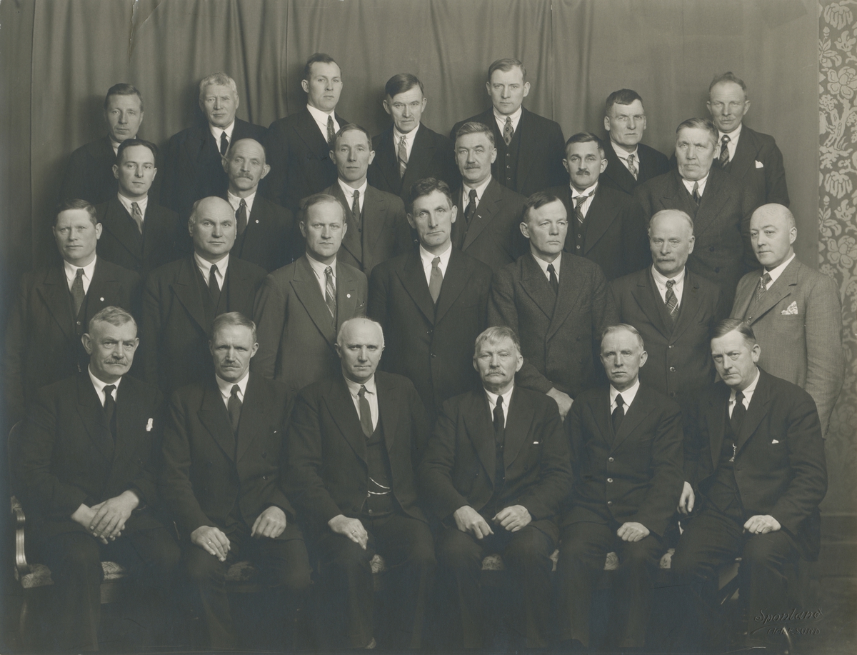 Gruppeportrett av Borgund Herredsstyre 1937.