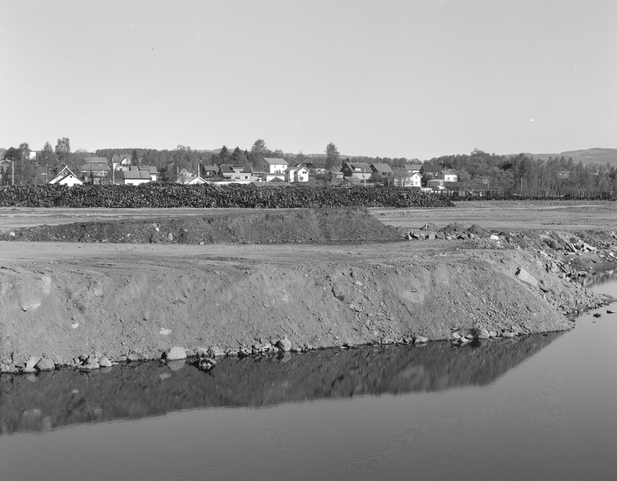 Åkersvika, Hamar. Utfylling i forbindelse med OL- utbygging, Vikingskipet.