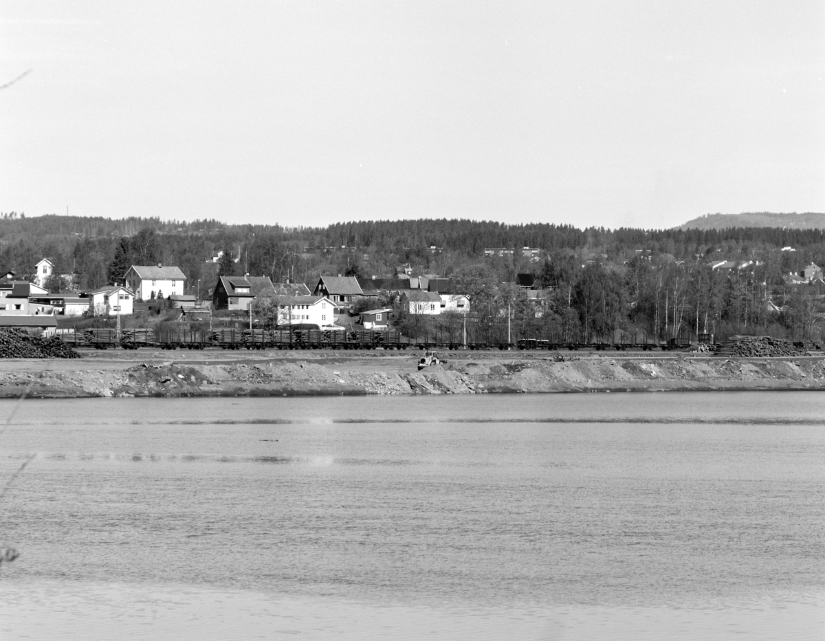 Åkersvika, Hamar. Utfylling i forbindelse med OL- utbygging, Vikingskipet.