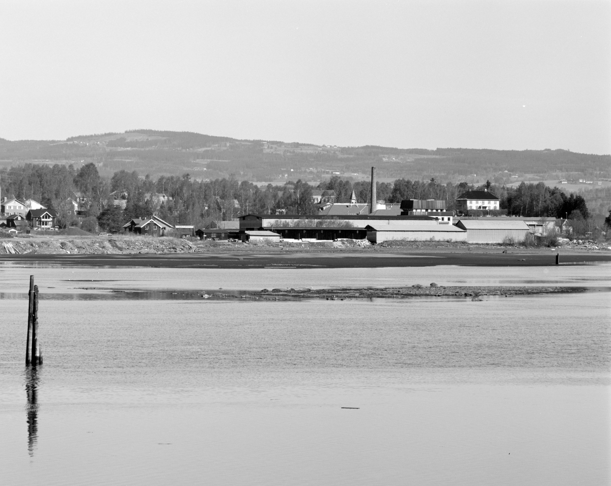 Åkersvika, Hamar. Utfylling i forbindelse med OL- utbygging, Vikingskipet.