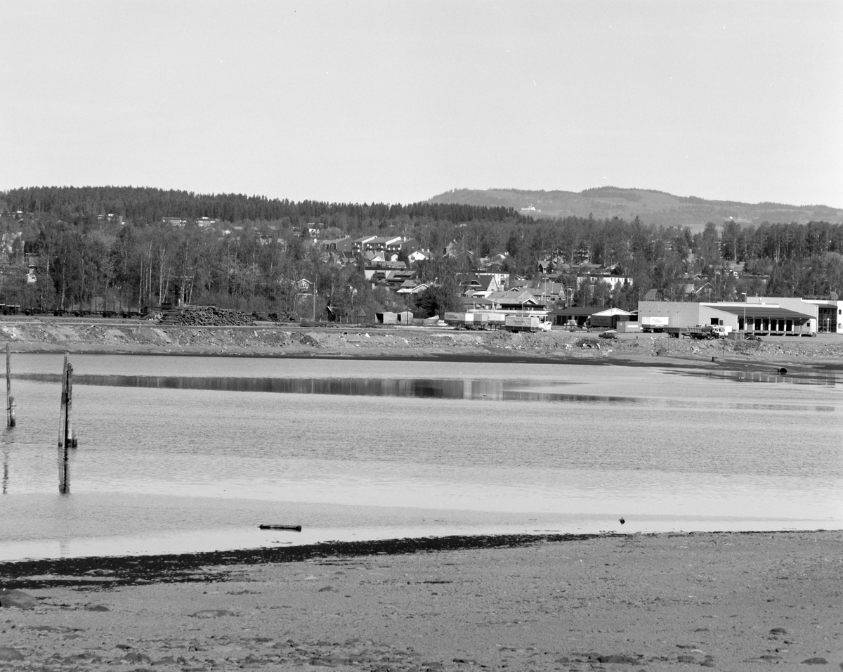 Åkersvika, Hamar. Utfylling i forbindelse med OL- utbygging, Vikingskipet.