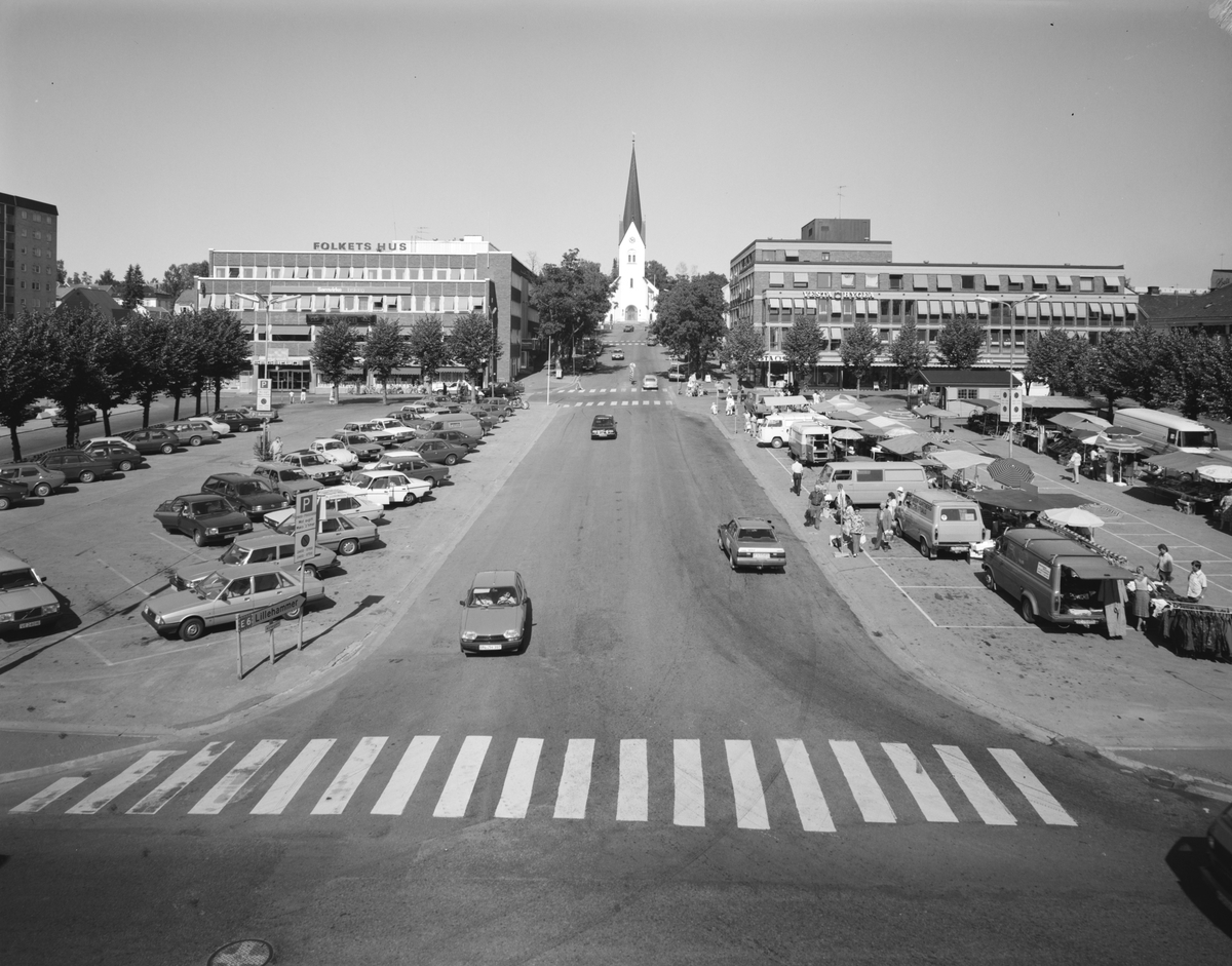 Hamar, Stortorget, Folkets Hus, Hamar Domkirke, Vestea Hygea bygget i Torggata, torghandel, biler.
