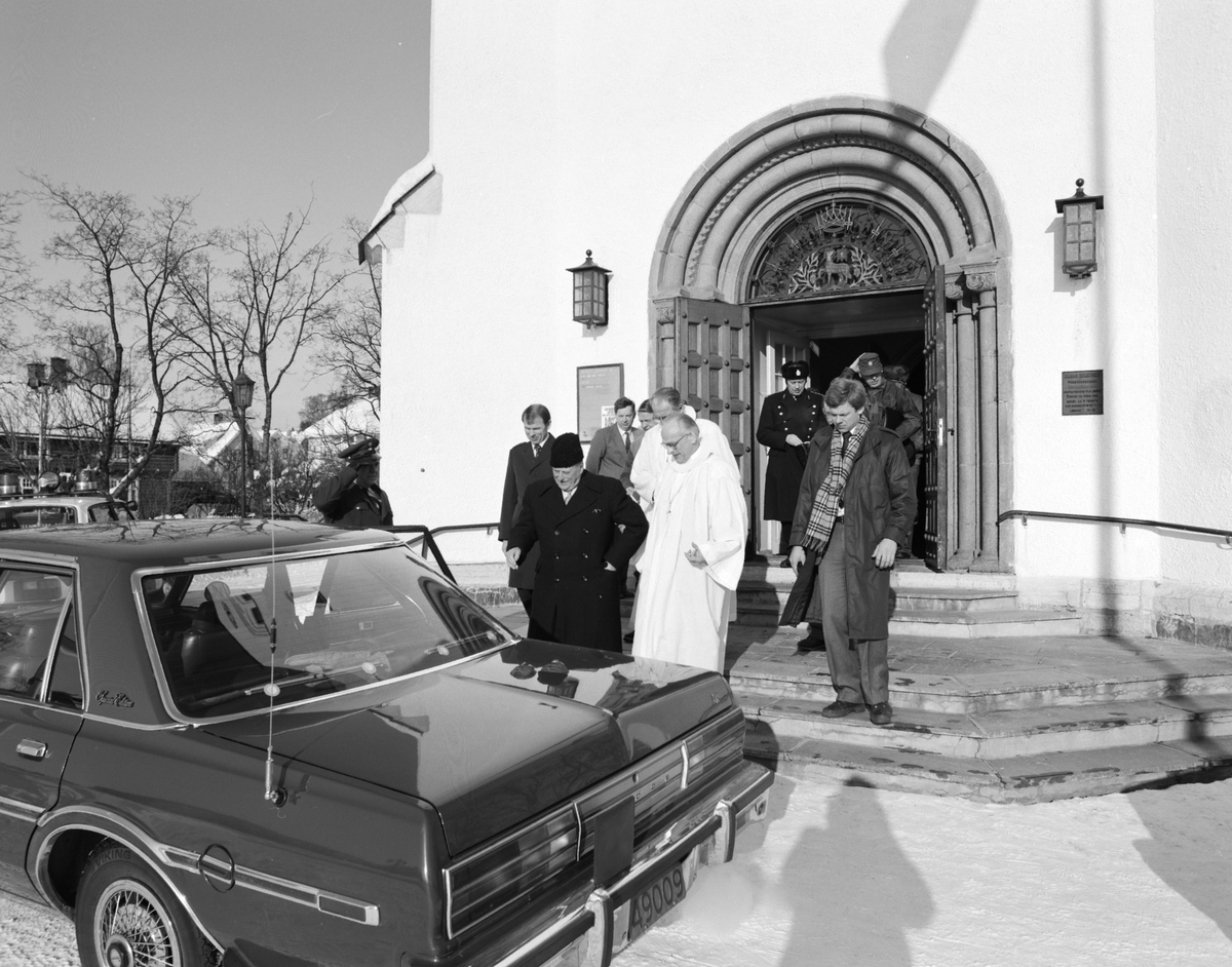 Kong Olav 5, gudstjeneste i Hamar Domkirke i forbindelse med Verdensmesterskapet på skøyter, 17.02.1985.