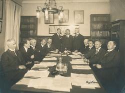 Arbeidernes og Norsk arbeidsgiverforenings forhandlere under