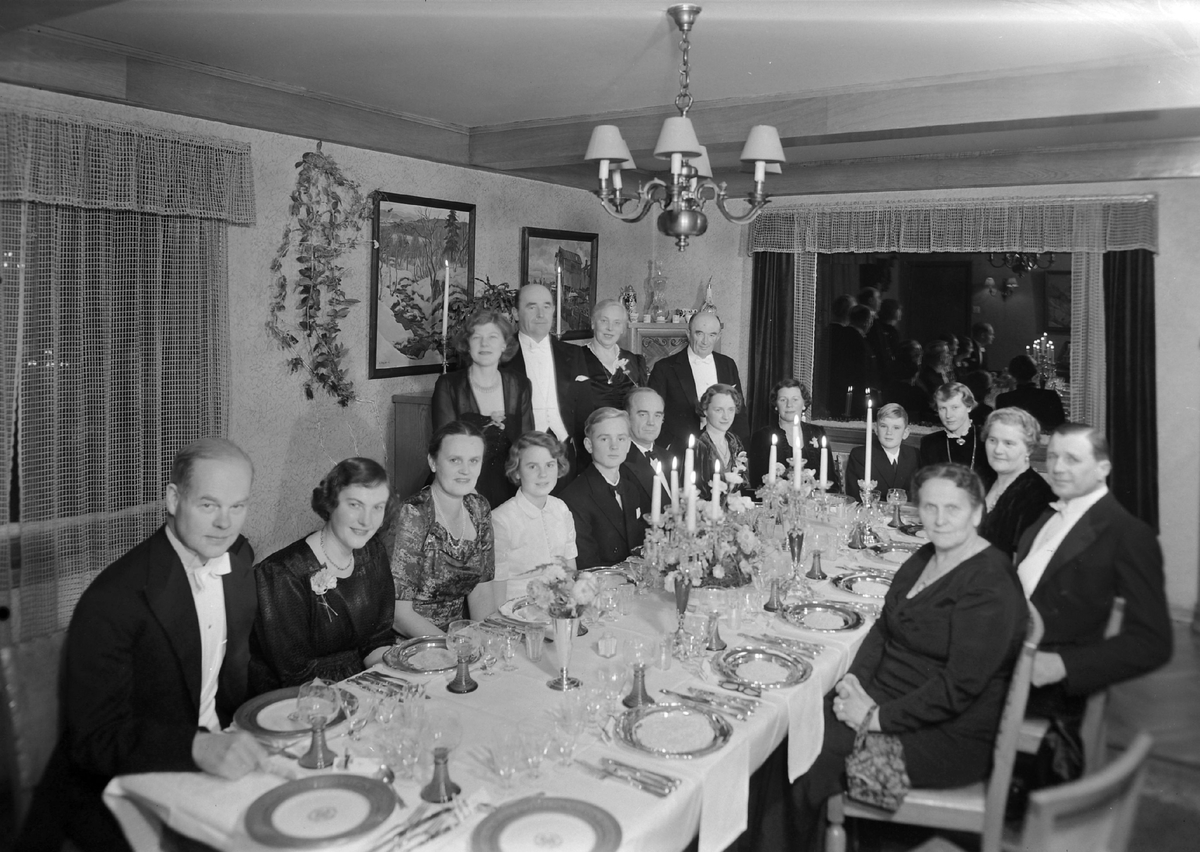 Dr. Endre Gunstensen med familie. Konfirmasjonsselskap