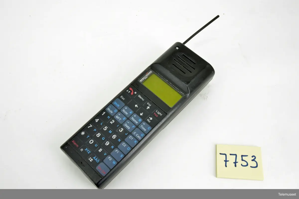 Mobiltelefon -Norsk Teknisk Museum / DigitaltMuseum