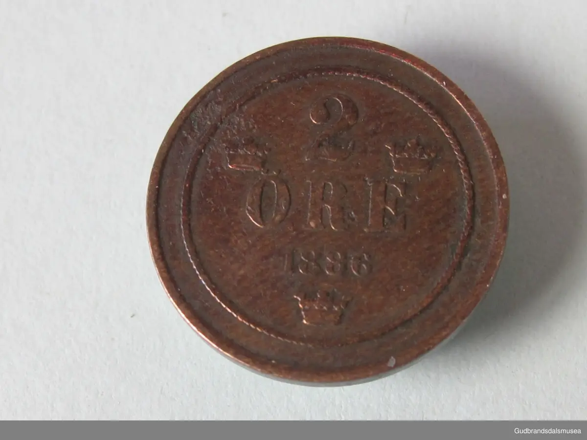 Monogram (Oscar II). Tre kroner.