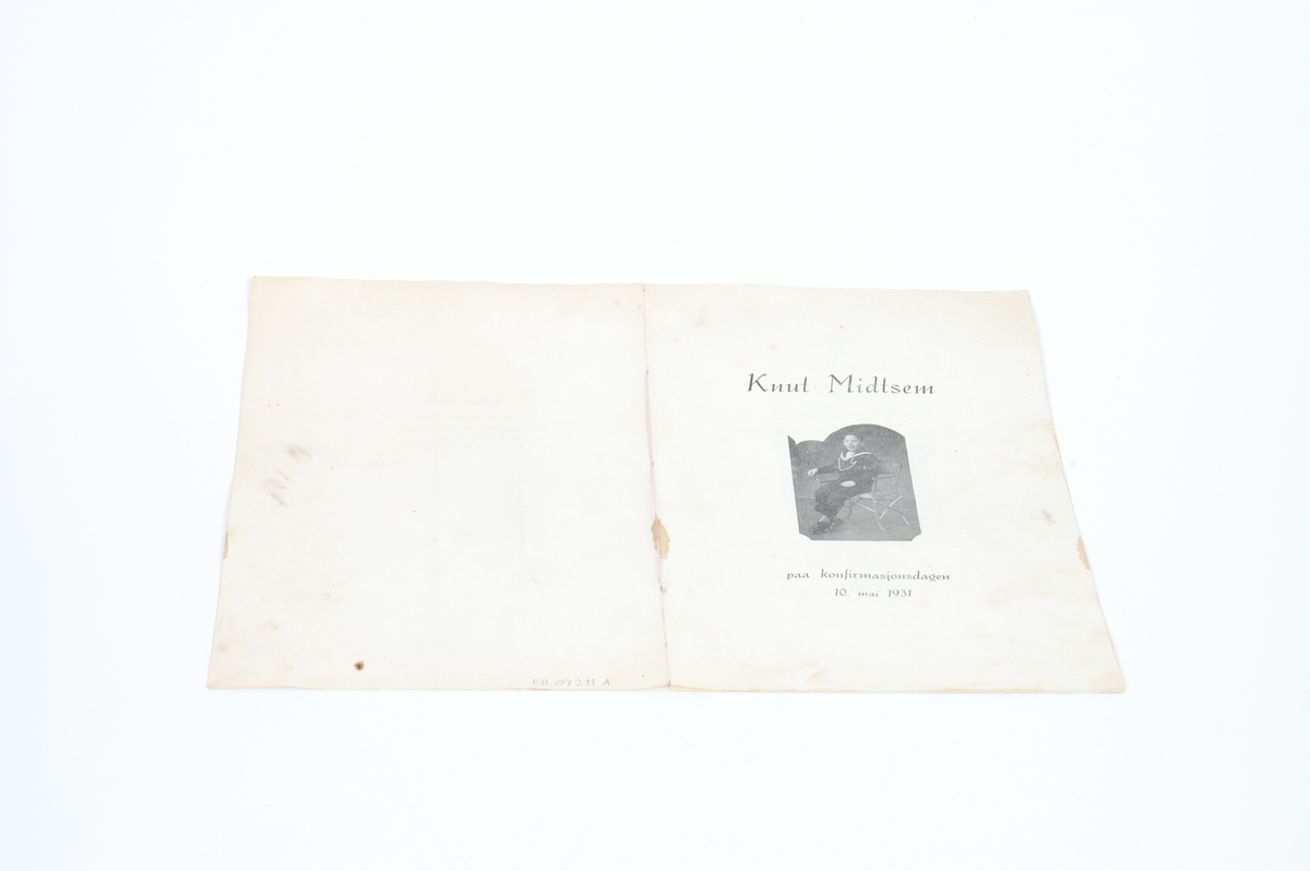 A)Hefte med sangtekster til Knut Midtsem sin konfirmasjon 10. mai 1931.
B) Heftet; "Til konfirmanten" fra menighetsrådet.
C) Sangtekst; "Til konfirmanten".