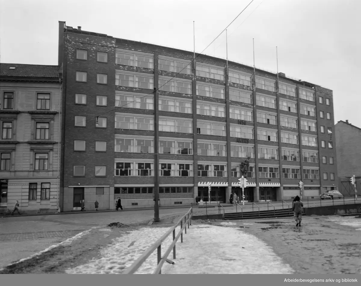 Akers Mekaniske Verksted, velferdsbygget. April 1951.