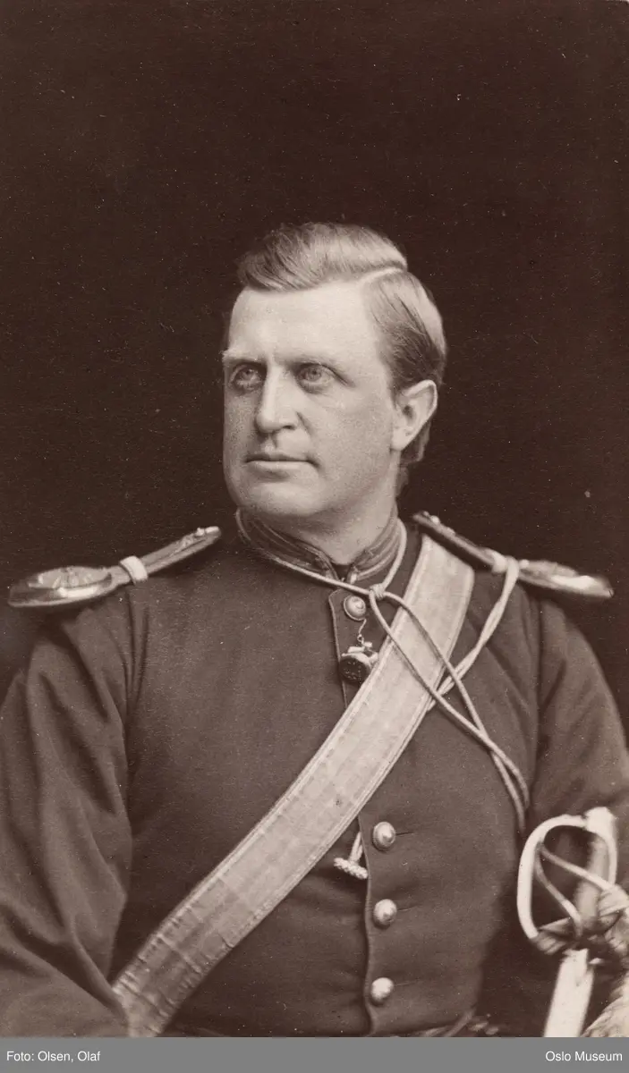 portrett, mann, oberstløytnant, uniform, halvfigur