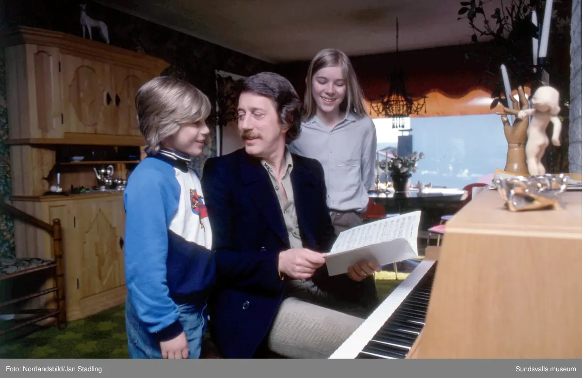 Kjell Lönnå med familj, reportagebilder för tidningen Svenska Journalen.