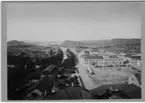 Bild 1. Utsikt från Tornet. Uddevalla, mot väster år 1877. Torget 1877.