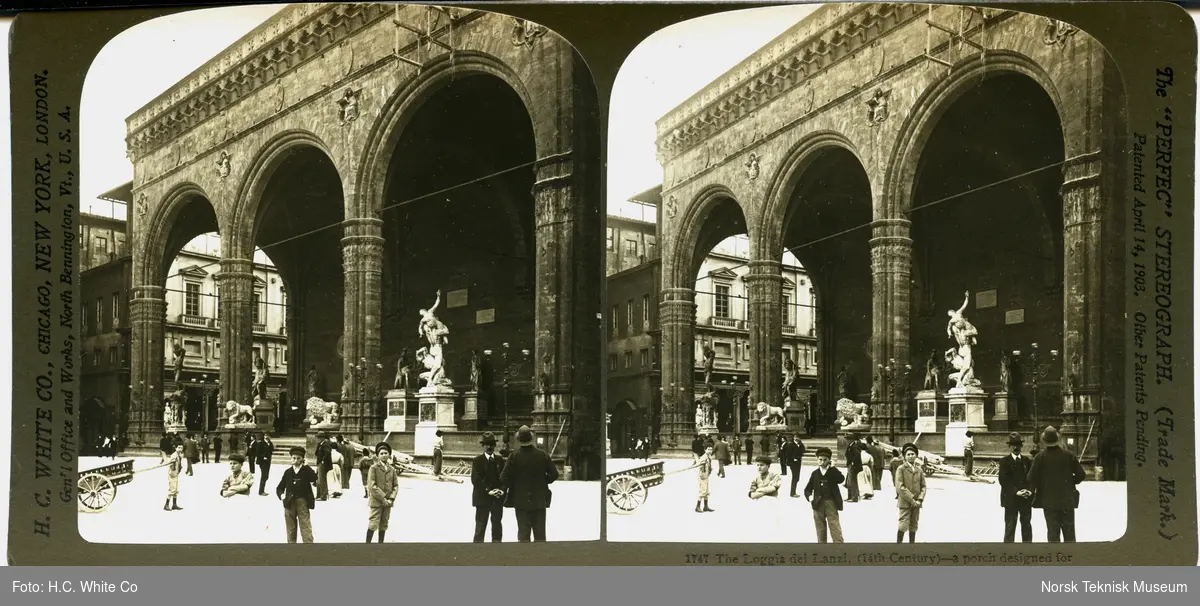 Ved Loggia dei Lanzi i Firenze