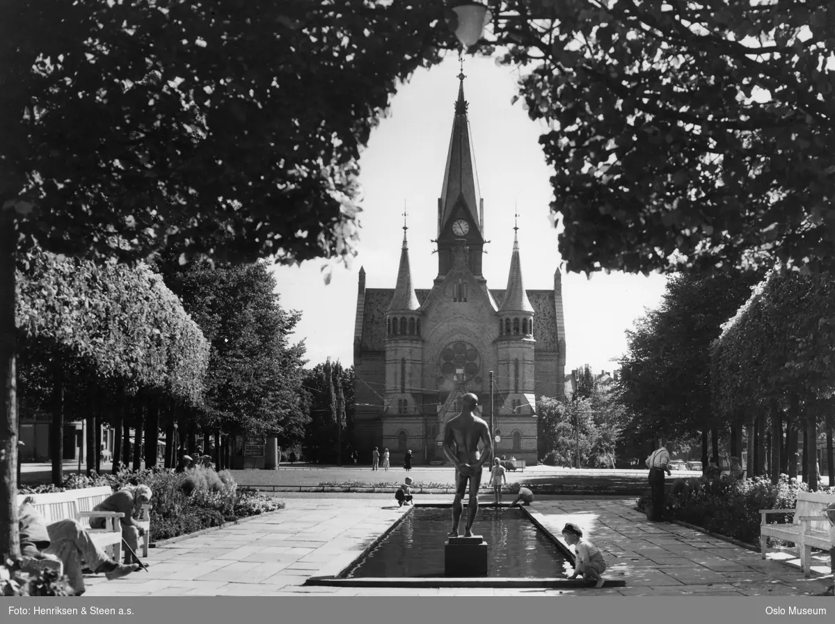 park, basseng, skulptur, mennesker, Sagene kirke