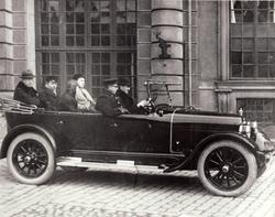 General Motors, Kronprinsen Gustaf Adolf, blivande kung Gust