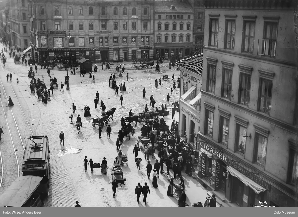 forretningsgårder, torg, torghandel, vogner, mennesker, hestekjøretøyer, trikk