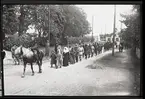 Historiskt folktåg vid Engelbreksjubileumet i Norbergsby, Norberg.