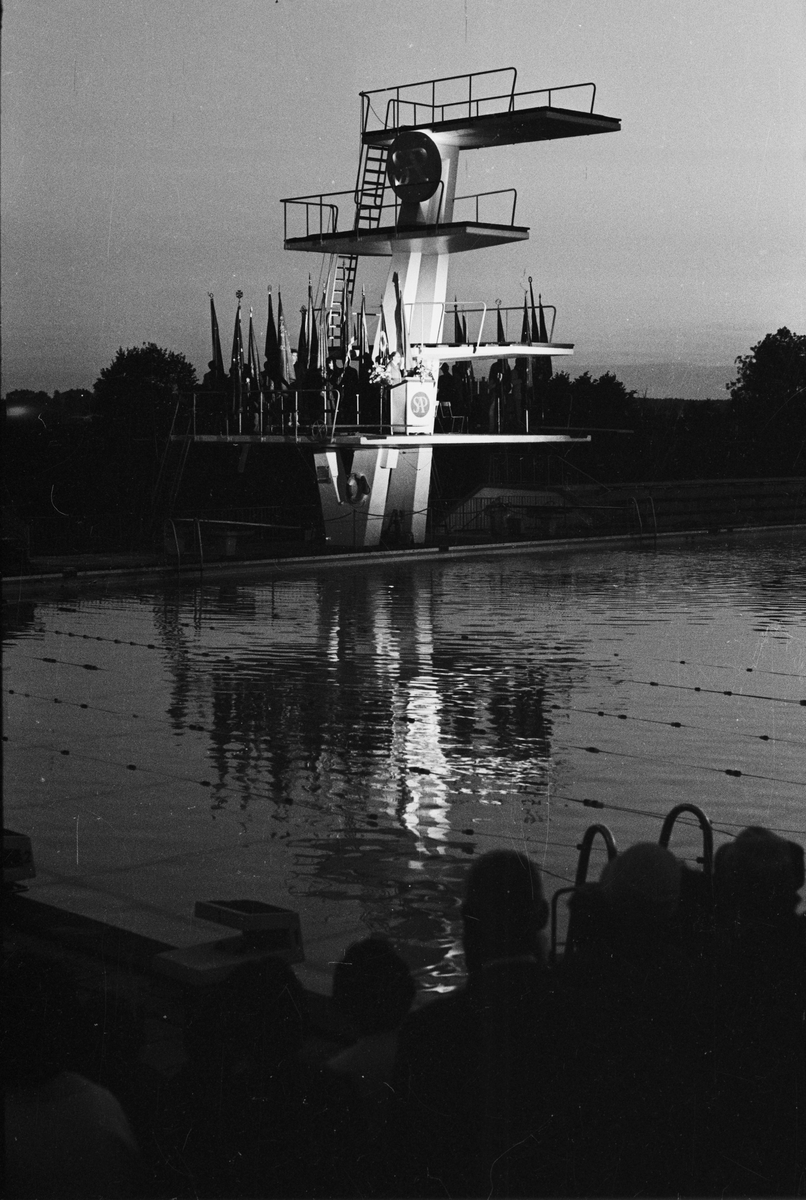 Statsminister Tage Erlander talar på Fyrisbadet, Uppsala 1962