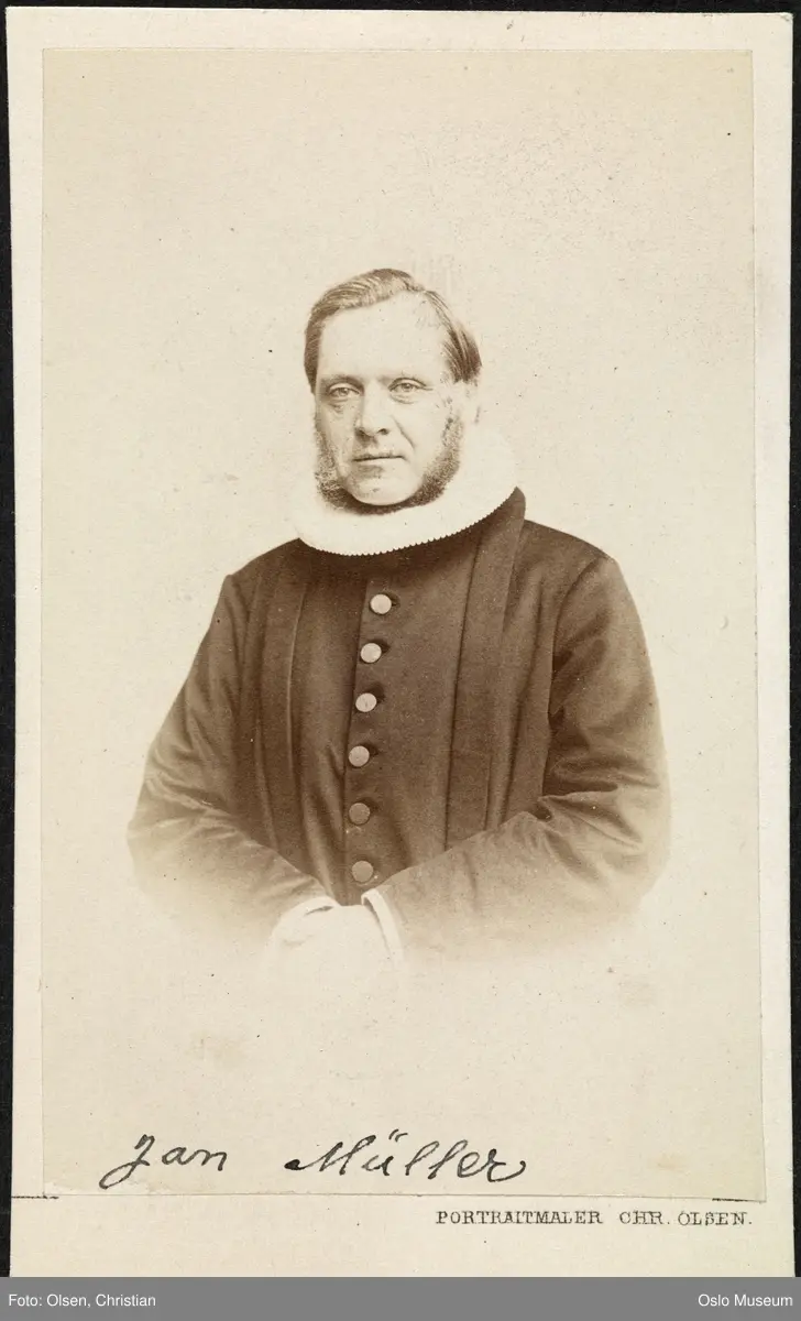 portrett, mann, prest, vignettert brystbilde, prestekjole