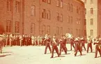 Jubileum 50 års, A 6. Musikkåren på kaserngården.