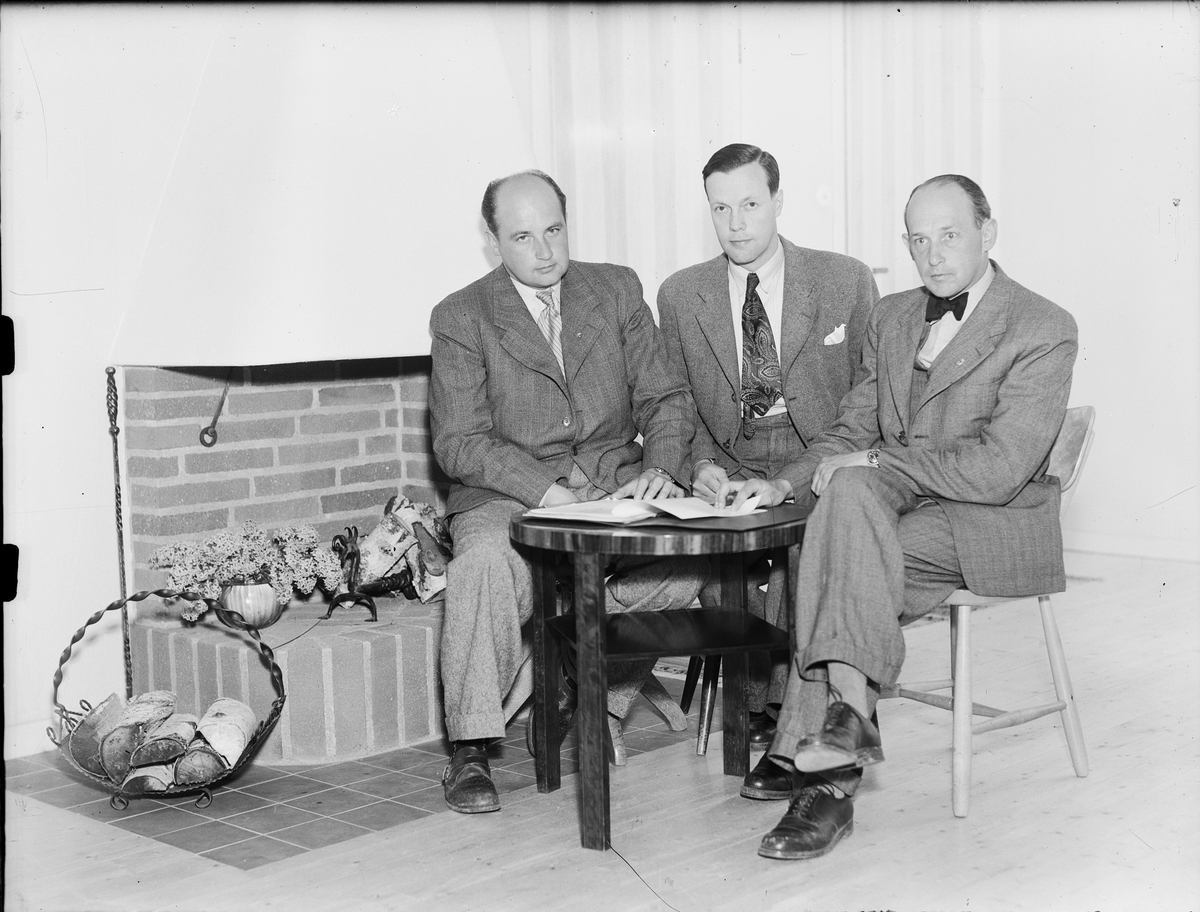 Idrottsföreningens styrelse, Ingvar Greinert, Arne Rubertsson och Nils Greinert, Östhammar Uppland
