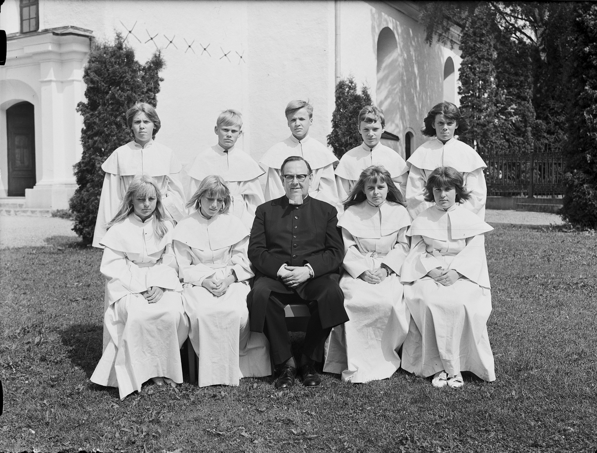 Konfirmander, Hargs kyrka, Uppland 1966