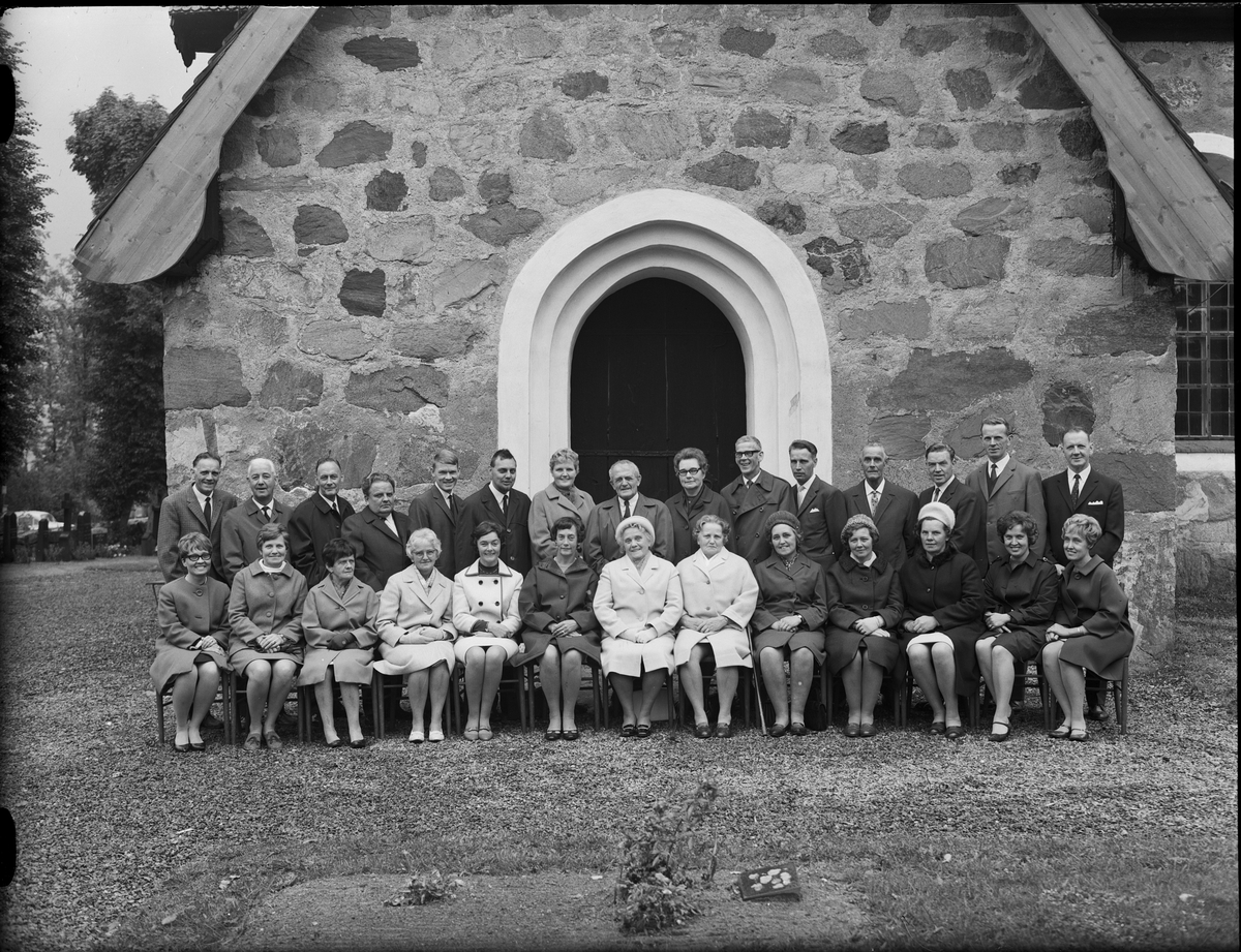 Kusinträff, Hökhuvuds kyrka, Uppland 1968