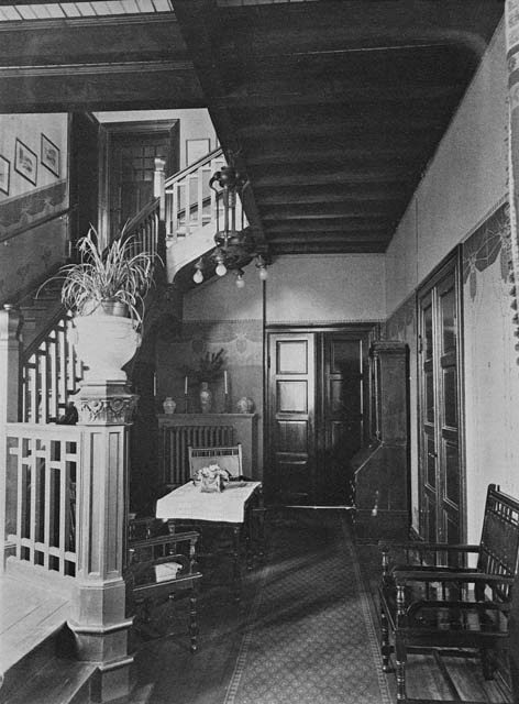 "Villa Alba". Trappa. Carl Peterssons hus. Bror o kompanjon till A.J. Petersson Son till kopparslagare Pettersson.