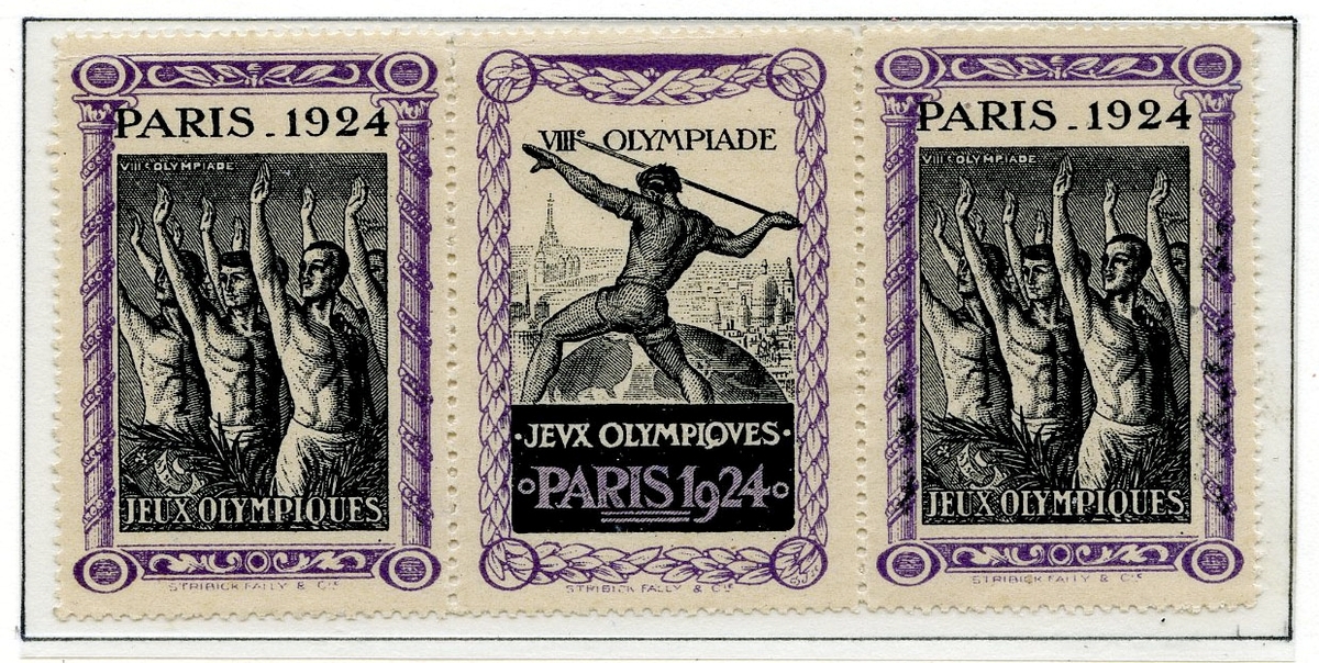 Ti klistremerker fra sommer-OL i Paris 1924 montert på en albumside. To ulike design, det ene viser atleter som hilser og det andre viser en spydkaster.