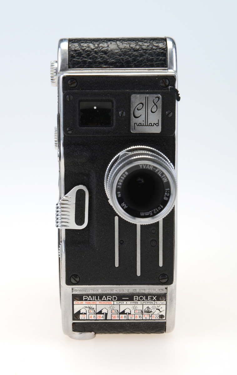 Filmkamera med tilpasset etui, til 8mm film.