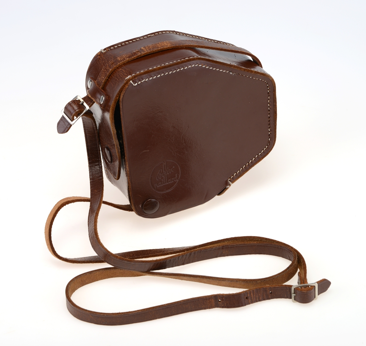 Filmkamera med tilpasset etui, til 8mm film.