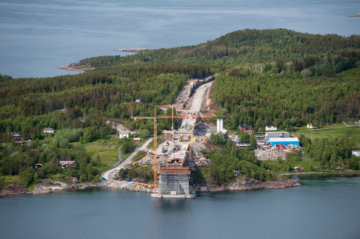 Oversiktsfoto fra Narvik-siden mot nordsida.