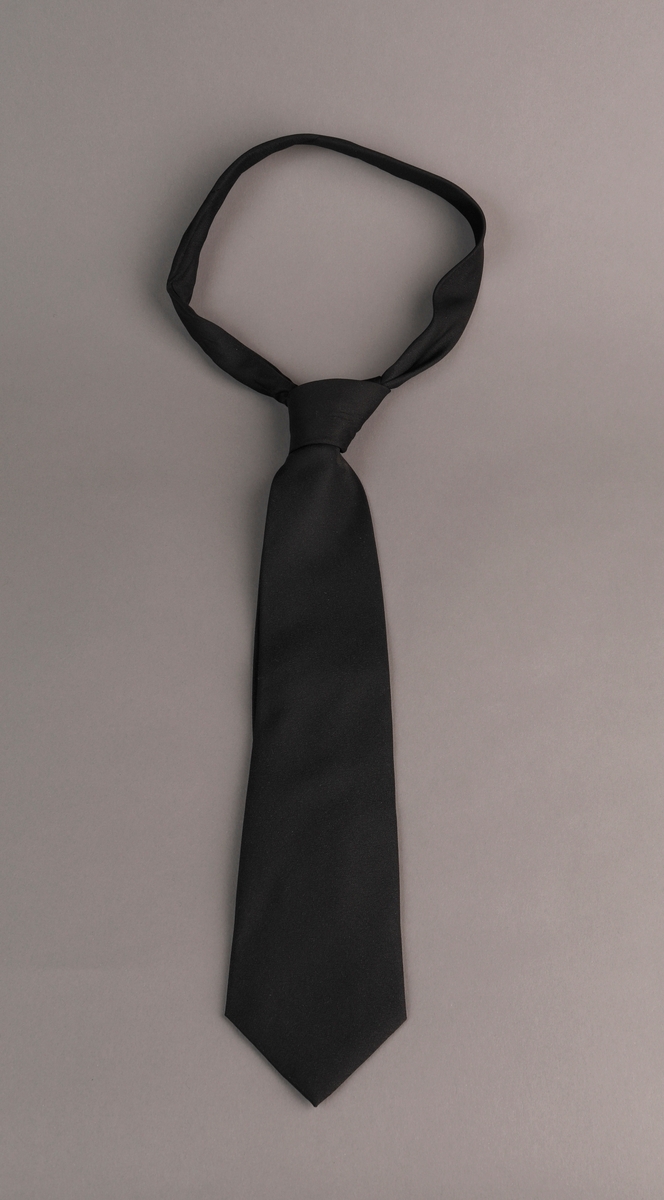 N.A.L. purseruniform bestående av jakke, bukse, lue, 2 skjorter, slips,