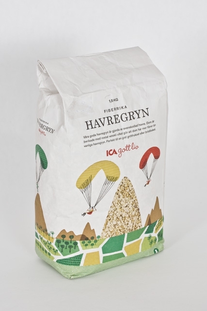 Design-Förpackningsdesign. Kampanj för ICA-handlarna. Havregryn.
Guldägg

Svart text och illustration i färg på två figurer som flyger luftballong. På marken ett grönt landskap med toppiga berg. I mitten ett högt berg av havregryn.

Text: Våra goda havregryn är gjorda av svenskodlad havre . Dom är berikade med rostat vetekli vilket gör att dom har mer fibrer än vanliga. Perfekt till en god grötfrukost eller i brödbaket
Ica ett gott liv.
1,5 kg