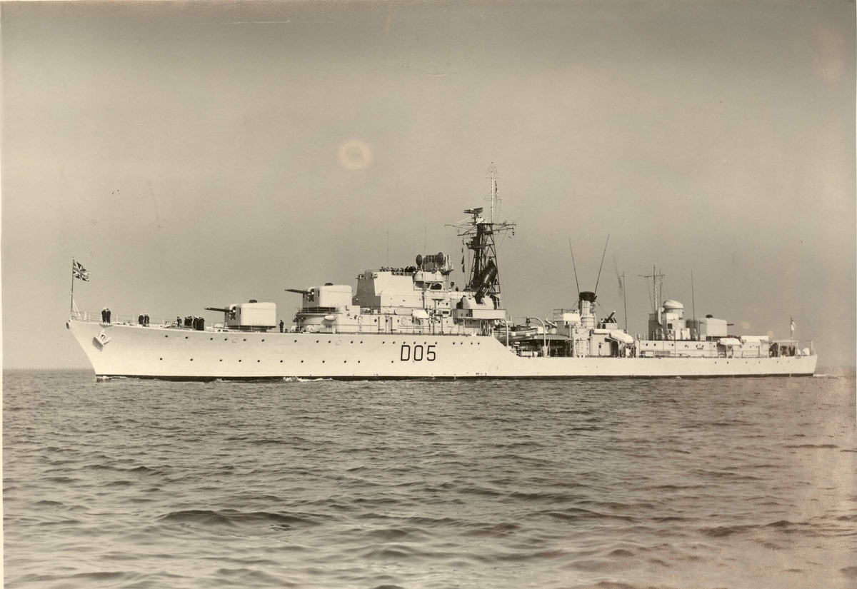 Britisk destroyer DO5. -Forsvarshistorisk museum / DigitaltMuseum