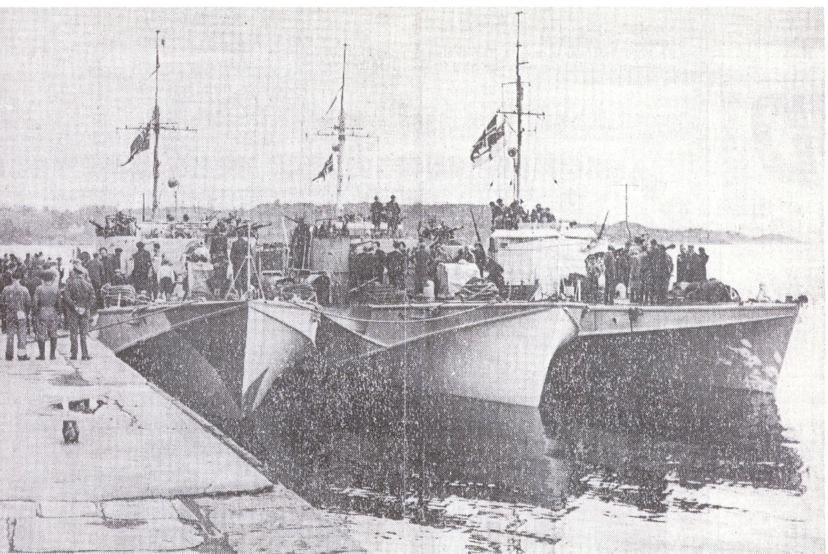 Tre Fairmile Type D motortorpedobåter i Leirvik på Stord, mai 1945.