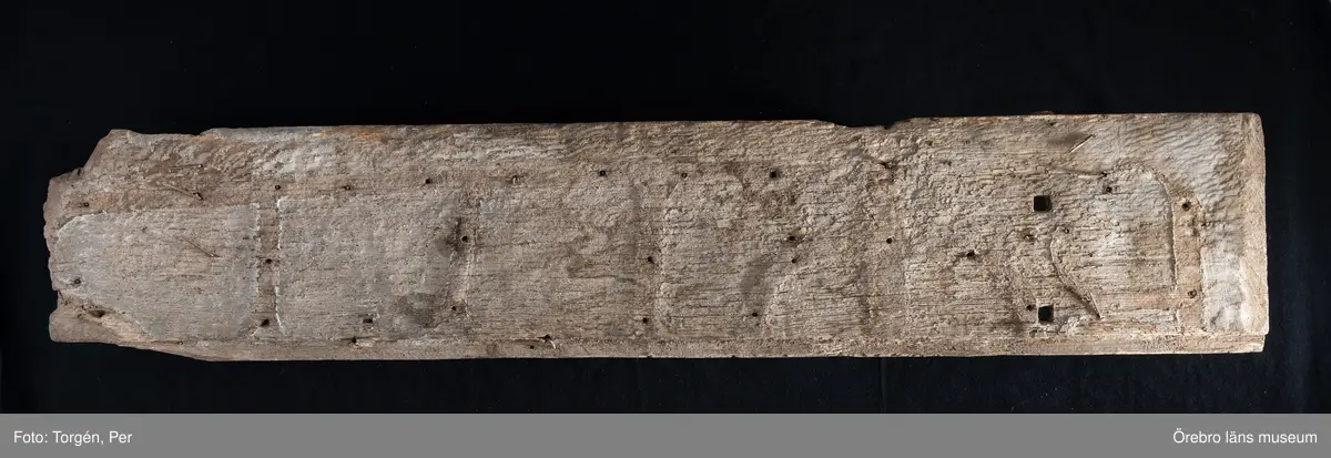 Ekbräda från Knistas äldsta kyrkport, dendrokronologiskt daterad till 1130-1199.