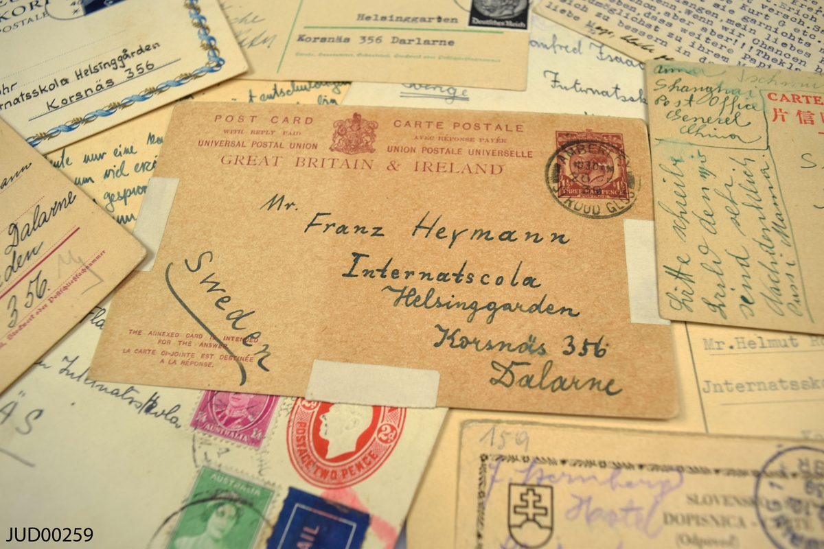 Brev skickade till Korsnäsgården/Helsingegården, från olika länder. Bla stämplade med hakkors, klistermärke "open by censor"