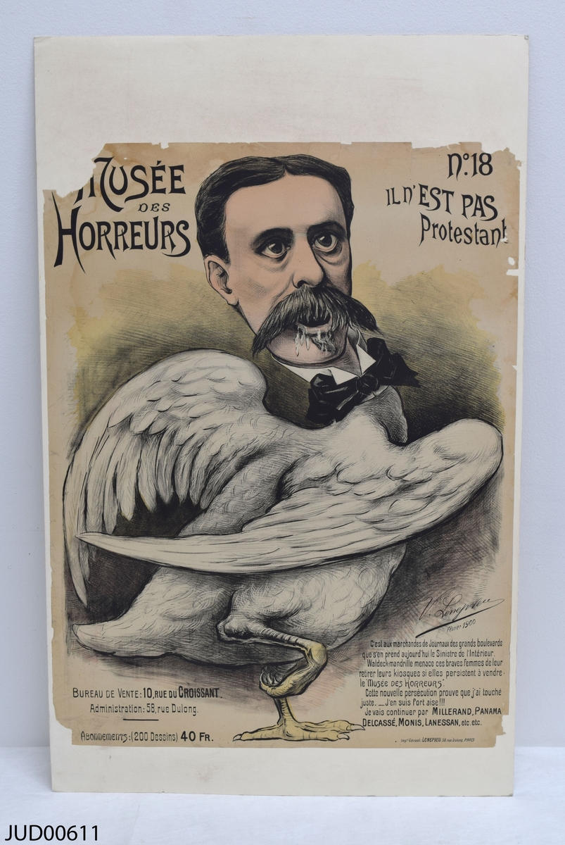 Två affischer monterade på pappskivor. Affischerna föreställer karikatyrer av Henri Maret och Ludovic Trarieux, målade som en råtta och en höna.