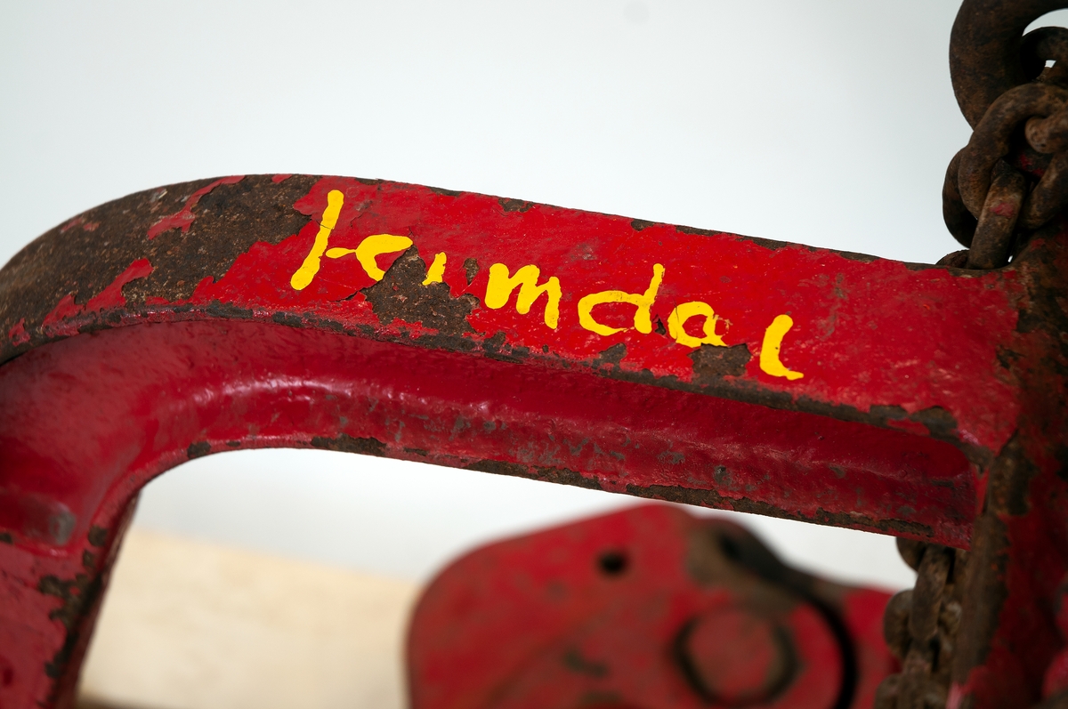 Manuell riggtang til å skru sammen borerør med.