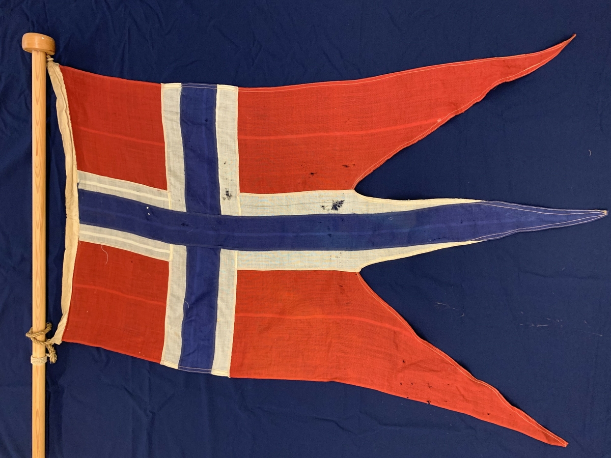 Det norske flagget med splitt. 